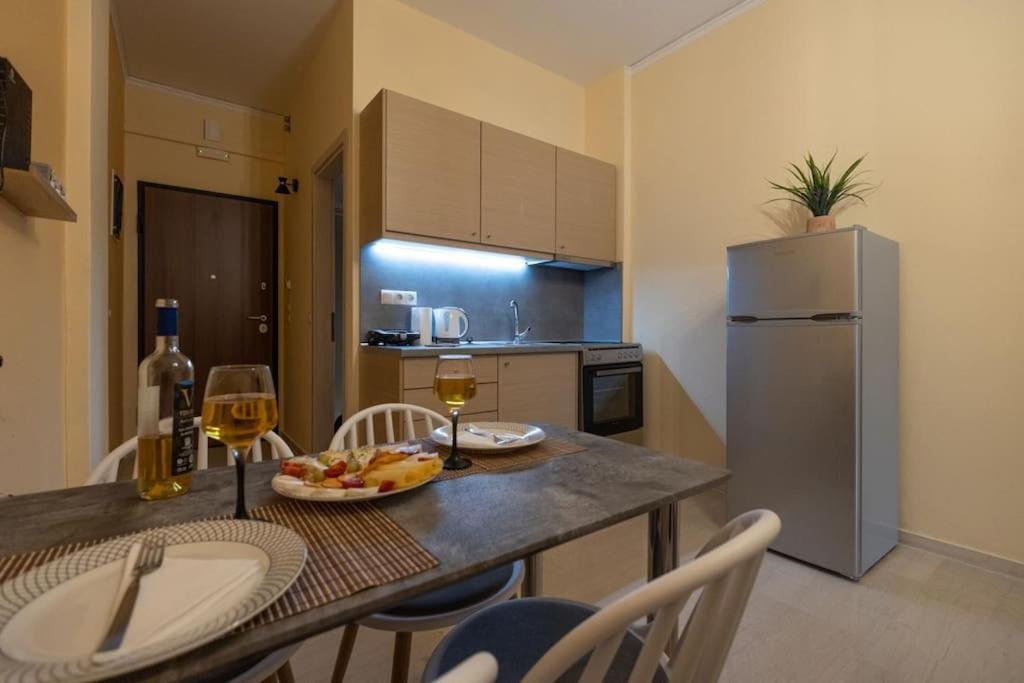Eleni'S Apartment In The Center Of Chania Chrissi Akti Chania Exterior foto